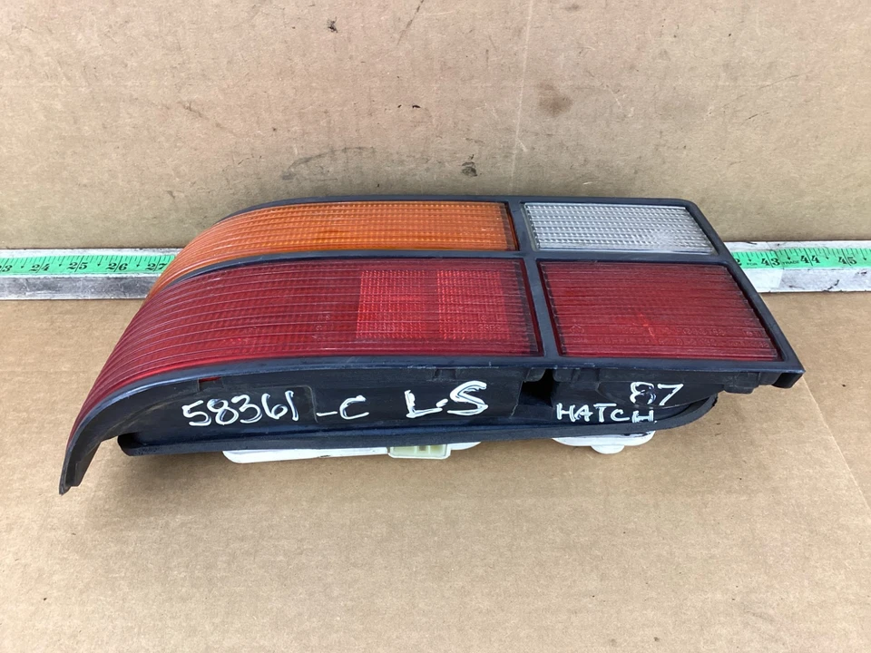 1986 - 1987 年现代 Excel 左后驱动侧尾灯组件 — 第 4/4 张图片