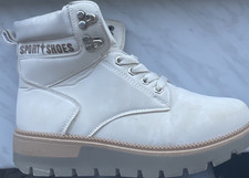 SPORT SHOES Damen Stiefeletten weiß gefütte...
