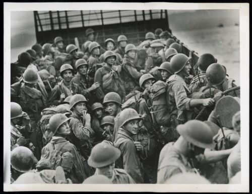 1944 Segunda Guerra Mundial Marines de los Estados Unidos LCVP Invasión de  la Nueva Guinea Holandesa Tipo 1 Foto Original | eBay