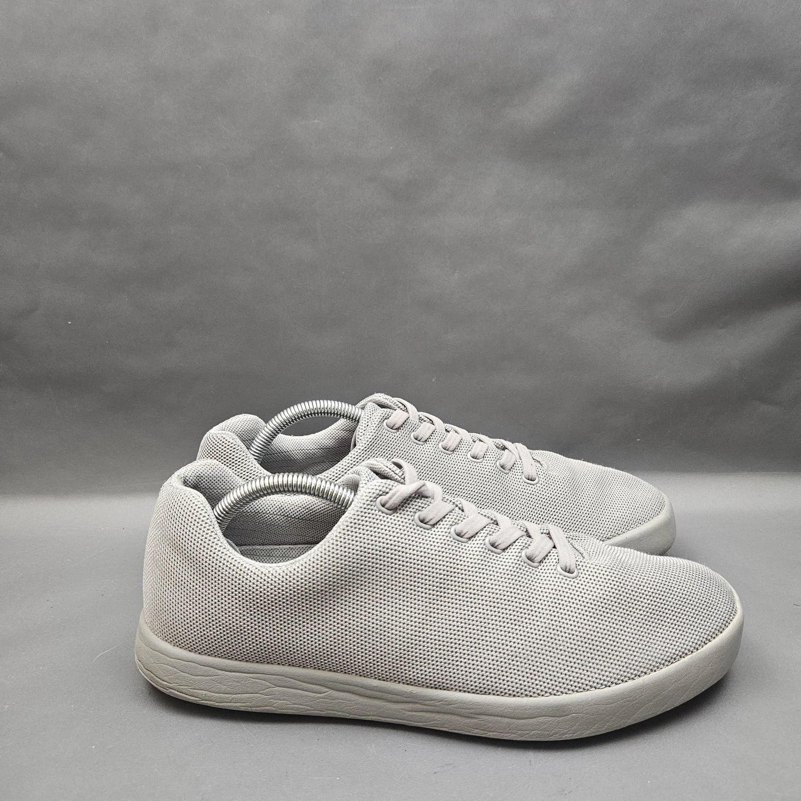 Atoms Model 000 Shoes Mens Size 9.75 Gray Knit Low Top Lightweight Sneakers