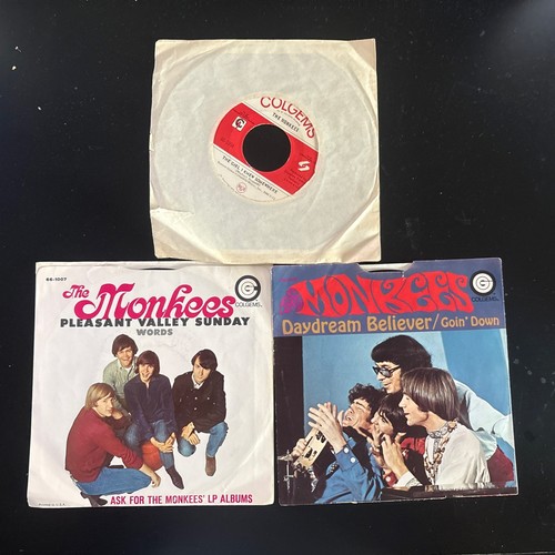 monkees-pleasant-valley-sunday-words-daydream-believer-lot-45-rpm