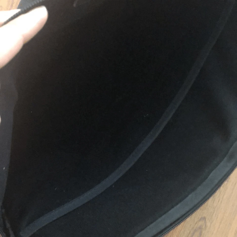 Wenger Negro y Rojo Portátil Ejército Suizo Acolchado Bolso Estuche Foto 4 de 4