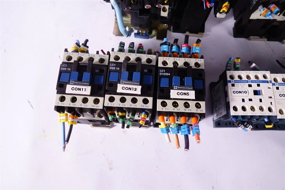 Large Lot of Telemecanique GV2-M08 GV2-M10 LC1 LP1 Circuit Breakers - Image 4 of 4