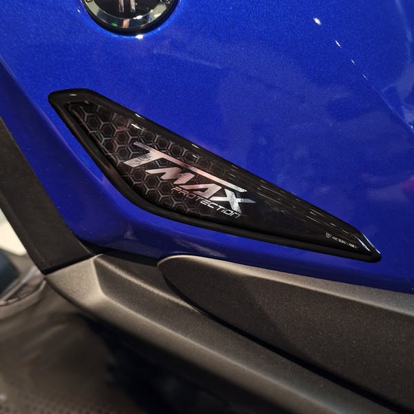 3D-Aufkleber Kompatibel Mit Yamaha Tmax 560 2025-2026 Seitliche KantenschüTzer-image