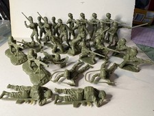 Plastic Toy Soldier Figures Lot, 26x Figures