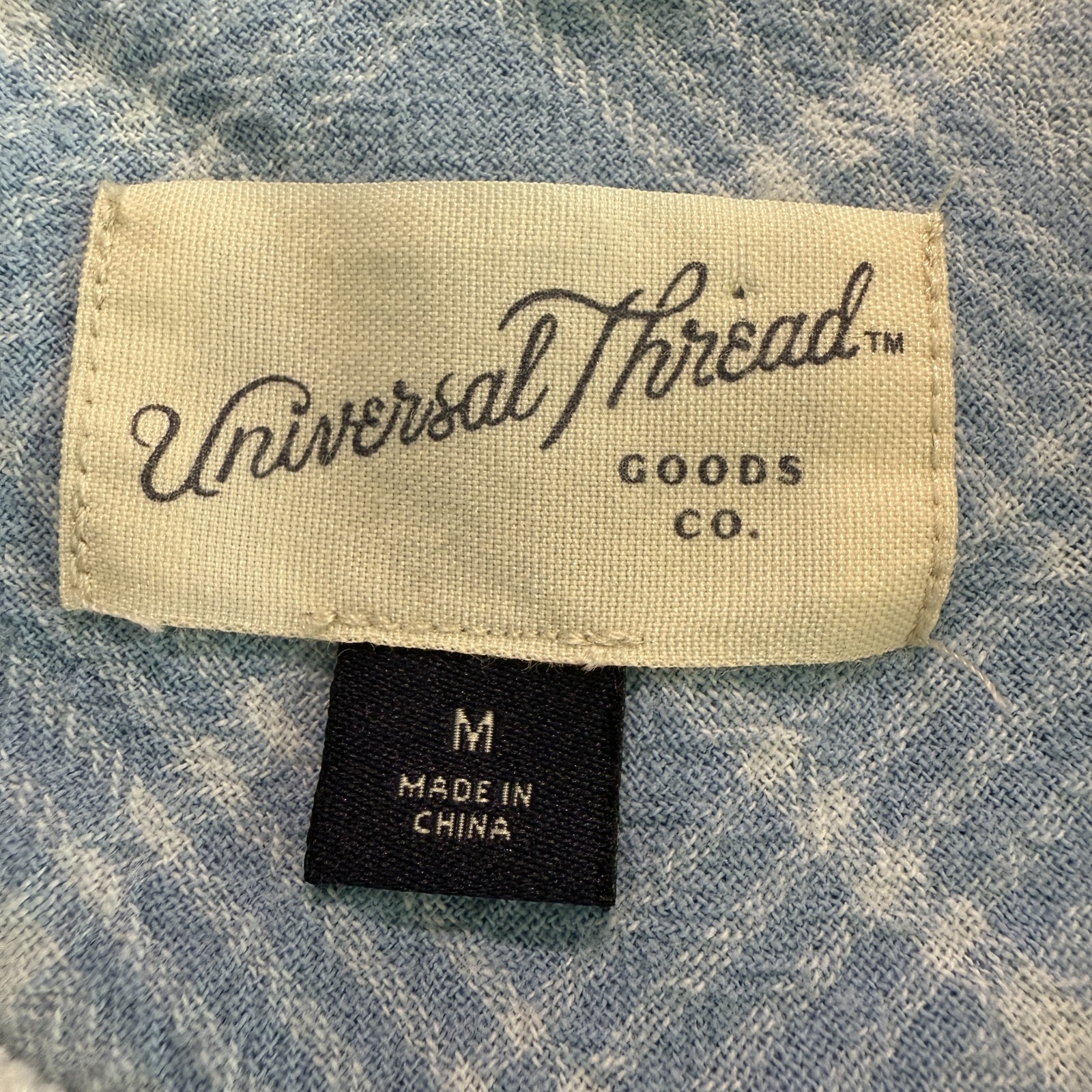 Universal Threads Women's Plaid Button Tie Top Si… - image 4