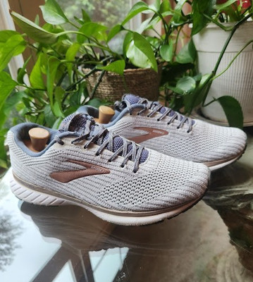 Brooks Revel Womens Size 8.5 Light Gray Blue Bronze Knit Athletic Running Shoes 