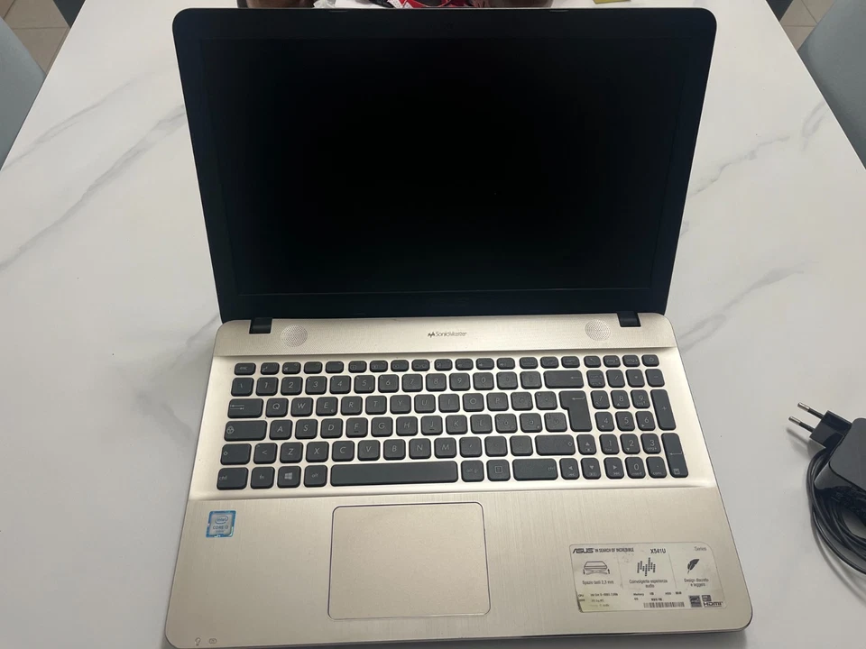 Notebook ASUS X541U 8GB RAM, disco SSD 500 Gb INTEL i3 ottime condizioni - Immagine 2 di 4
