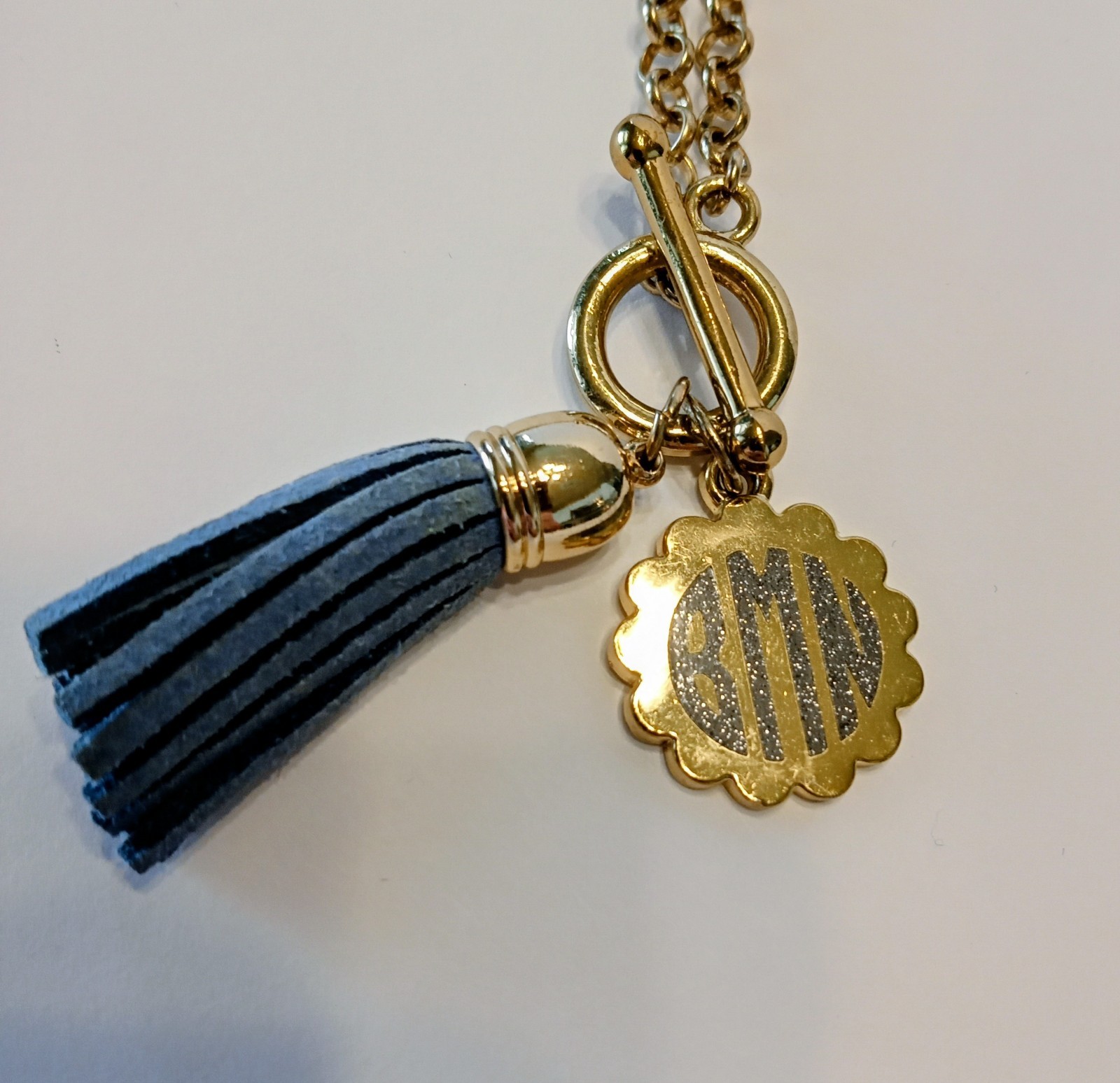 Statement 34" Bar/Ring Grey Leather Scalloped Dis… - image 8