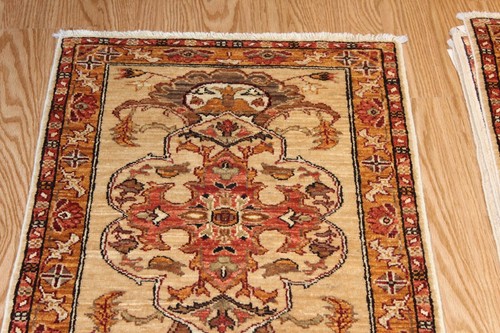 2' x 3' Handmade Floral Design made out of natural wool natural dyes throw rug - Picture 2 of 11