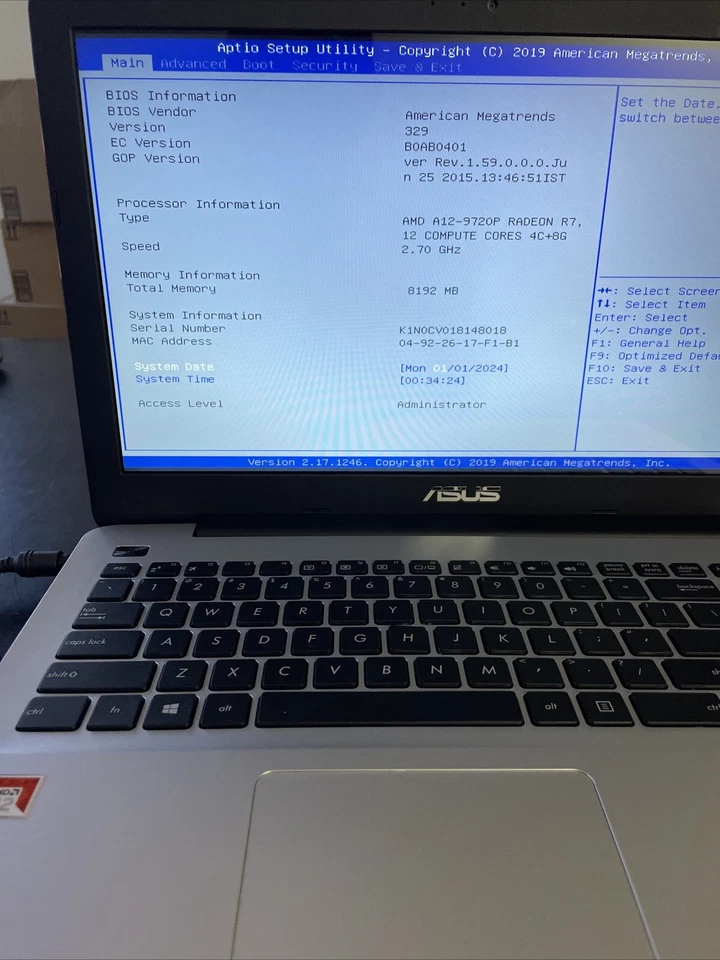 ASUS X555Q 15.6" Win 10, seminuevo Foto 2 de 4