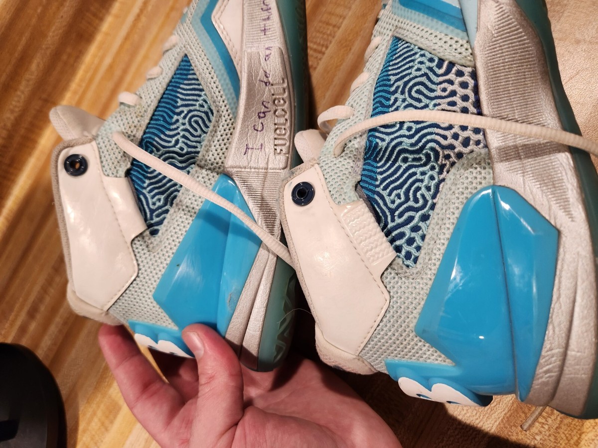 New Balance Kawhi Leonard Boys 6.5 Santa Klaus Blue New Balance Kawhi Leonard Boys 6.5 Santa Klaus Blue