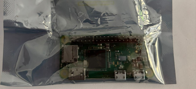 Raspberry Pi Zero W Single Board Computer 1GHz BCM2835 32-Bit SoC - With Header