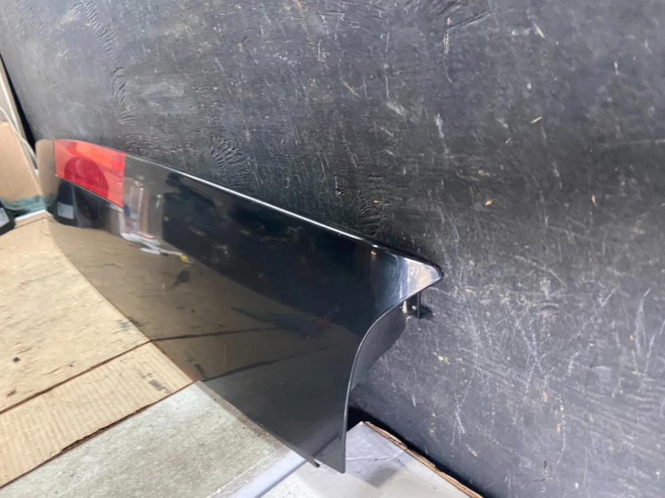 GMC Yukon 2008-2013 híbrido alerón ala tercera luz de freno Q3433 DG Foto 2 de 4