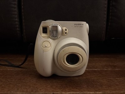 Fujifilm Instant Camera Instax Mini 7S White Tested & Working