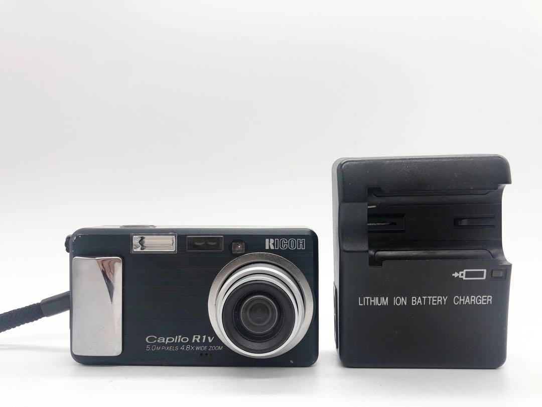 Ricoh Caplio R1 Compact Digital Camera Black AA battery powered
