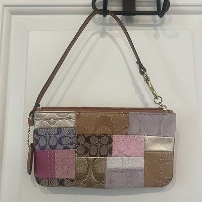 バッグ Coach y2k Wristlet Suede Patchwork Rare COACH PATCHWORK WRISTLET Tan And Pink Leather And Suede Zip Mini