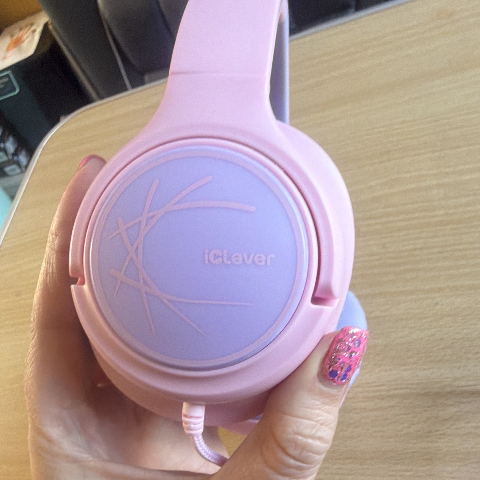 iClever Over-Ear Wired Foldable Headphones 40mm, Model IC-HS26, Pink/Purple image 8