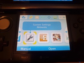 Nintendo 3DS 2GB with Circle Pad Pro- Complete CIB- Excellent Condition- US Ver