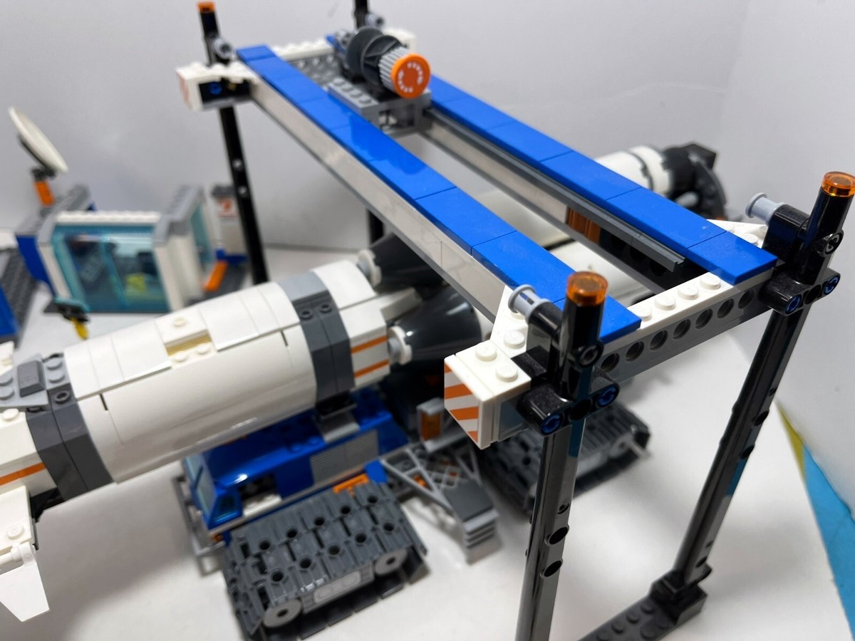 メル LEGO Space: Rocket Assembly & Transport 60229 (2019) Retired. See