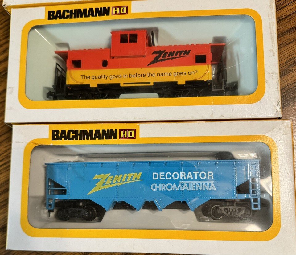 1970’s Bachmann HO Train Box Cars Tank Caboose Hopper & Track IN Box 🔥🔥