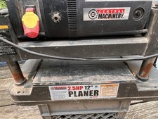 CENTRAL MACHINERY 12" PLANER  95082 2.5HP 12V 60HZ 11.8A AUTO FEED 20FT PER MIN