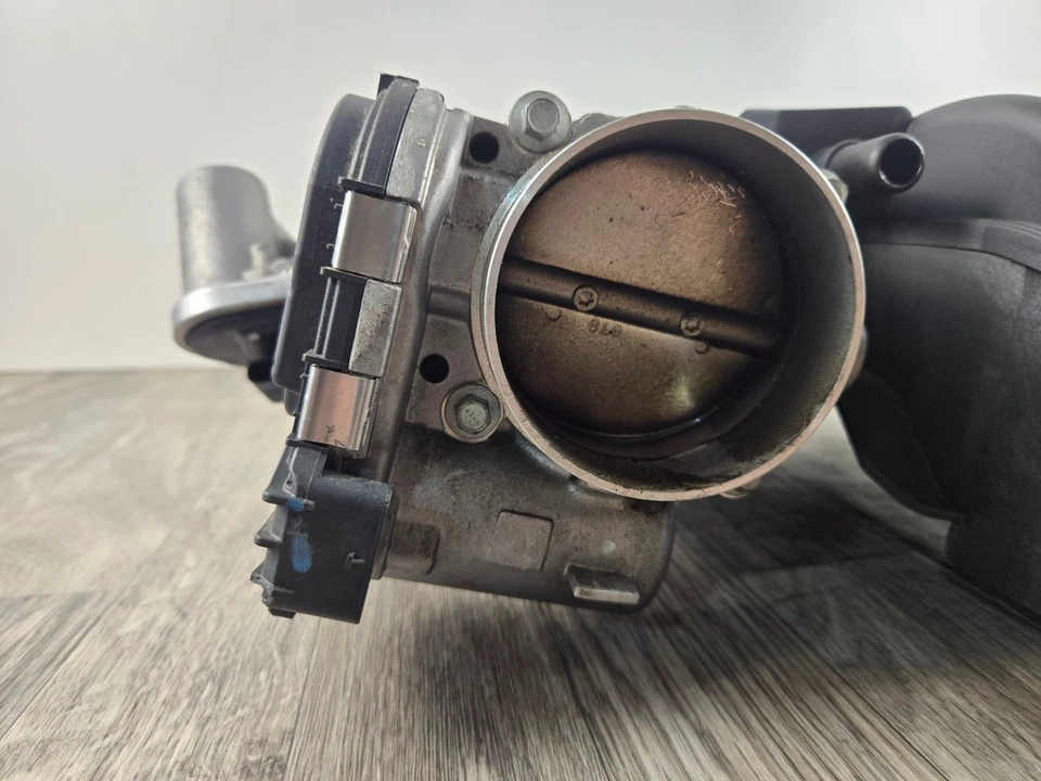 Colector de admisión Chrysler Pacifica 04861867AD 05149174AB 2017 Foto 2 de 4