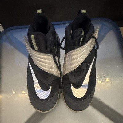 Nike AT5687-C01 High Top Basketball Sneakers Black Silver Boys 5.5Y