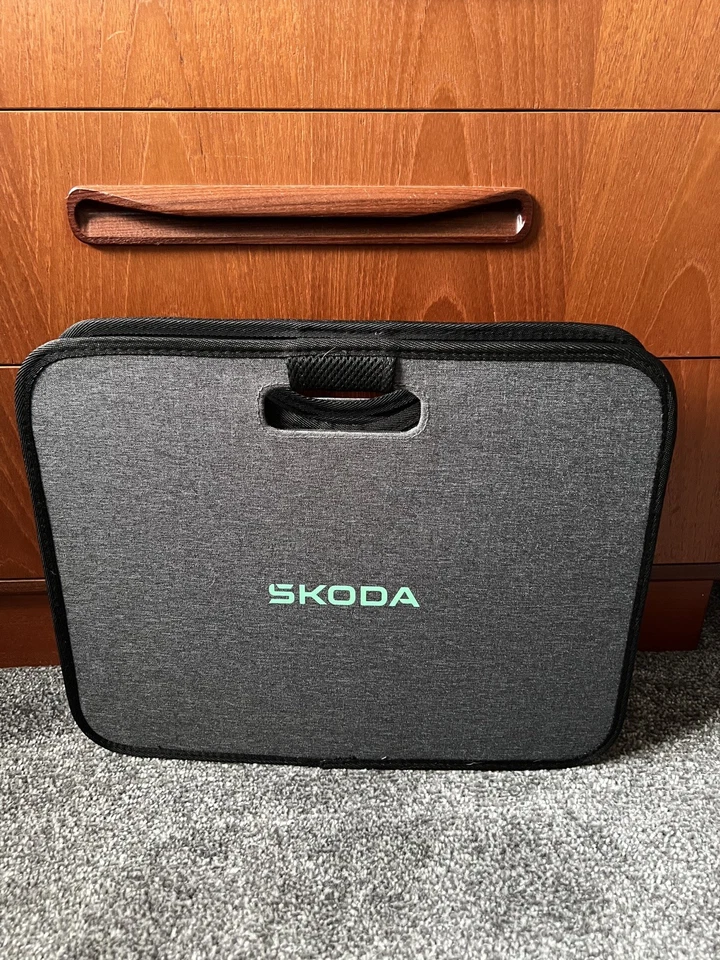 Skoda Bota Plegable Ordenada Bolsa Caja Original OEM Regalo Citigo Fabia Octavia Roomster Foto 3 de 4