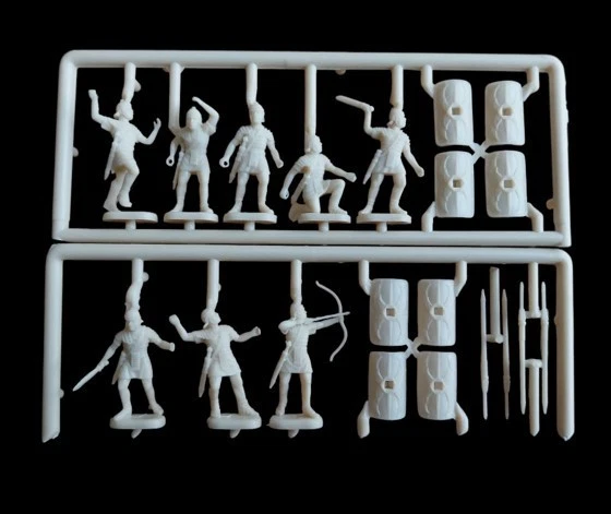 2 grappes de figurines au 1/72. ITALERI 6047, Infanterie Romaine. - Photo 3/3