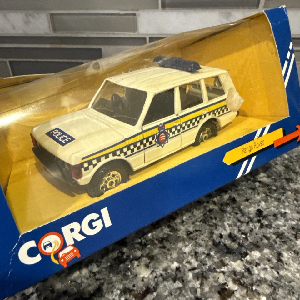 Vintage Corgi C597/3 Police Range Rover GB White 1:36 Diecast Model Car Boxed - Image 2 of 4