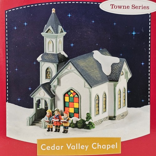 Santa's Workbench "Cedar Valley Chapel" Christmas Lighted Church Towne Series - Picture 14 of 16