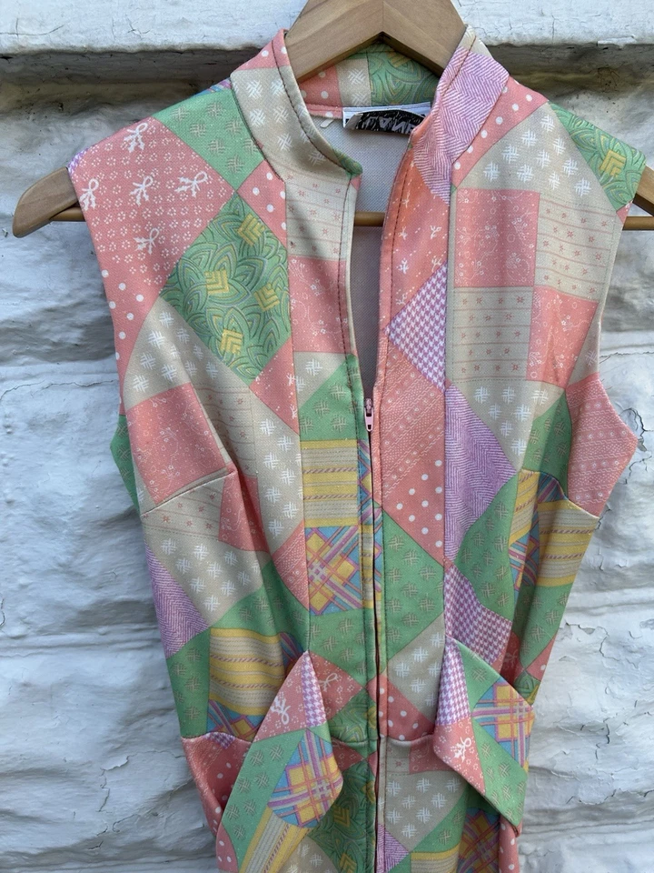 Mono vintage años 70’s para mujer con estampado de novedad hippy discoteca sin mangas  Foto 3 de 4