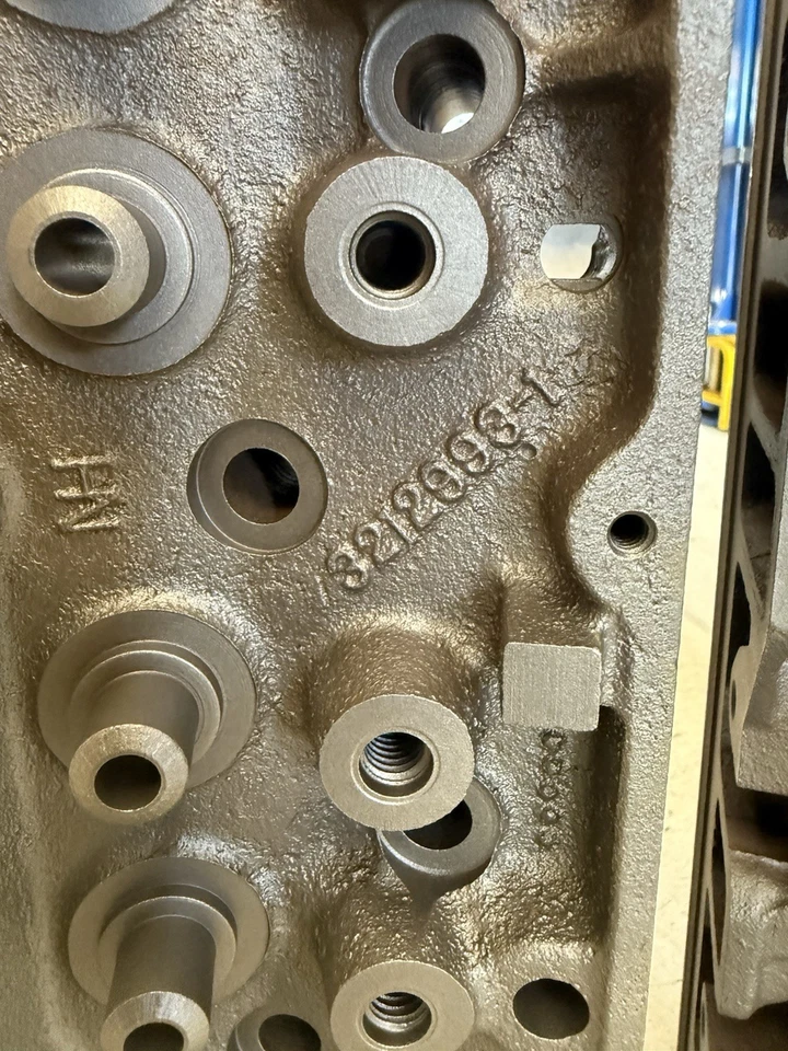 AMC AMX Javelin Jeep 3212993 360/401 cabeça de cilindro núcleo de fundição - Imagem 2 de 2