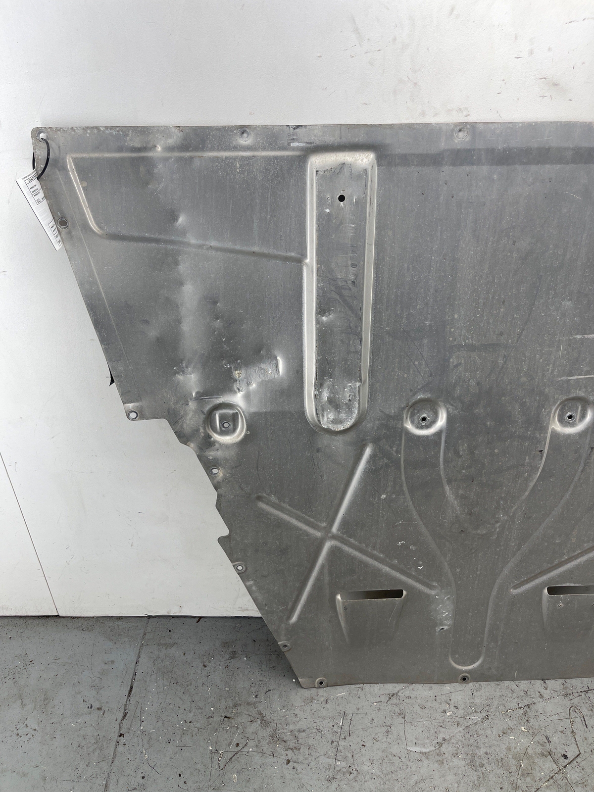 2020-2023 MCLAREN GT REAR UNDER ENGINE UNDERTRAY SPLASH SHIELD *DENTED* OEM 2021