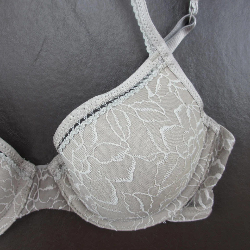 Sujetador Wacoal 32C Gris Encaje Acolchado Con Aros Cierre Ajustable Espalda Foto 4 de 4