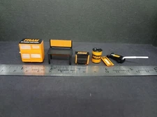 1:64 Scale FRAM Oil Shop Tools - Garage equipment - Diorama Accessories 6 pcs