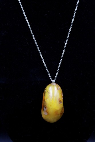 Collana vintage extra large con ciondolo tuorlo d'uovo ambra argento 800 - Foto 8 di 17