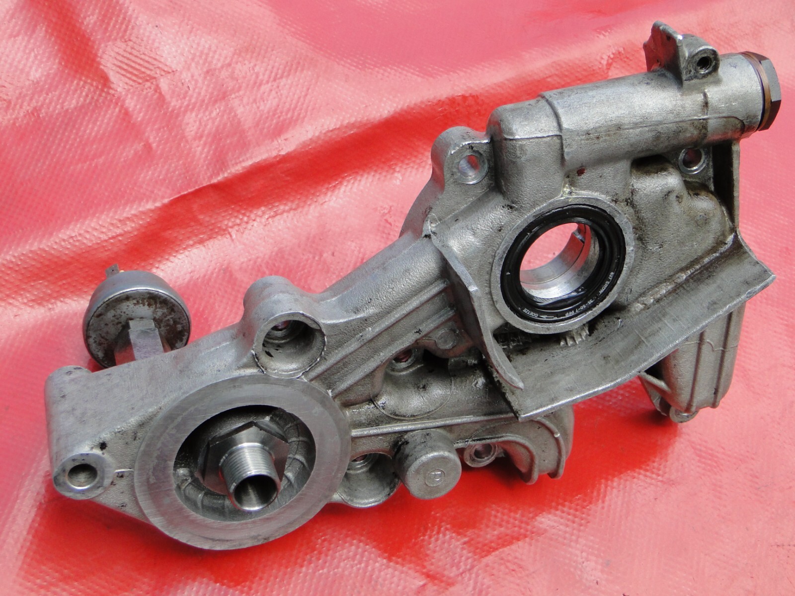 Maserati Biturbo 2.5 V6 AM453 Engine Oil Pump 1984-1986 GENUINE 311820002 59K