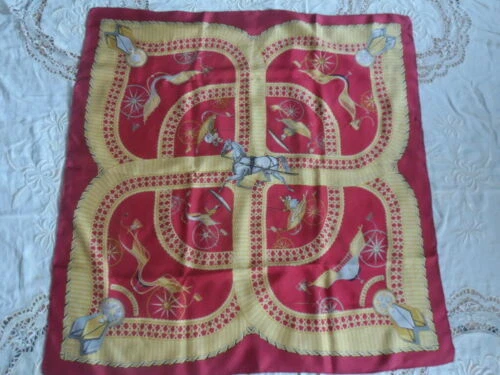 Vêtements et accessoires vintage HERMÈS