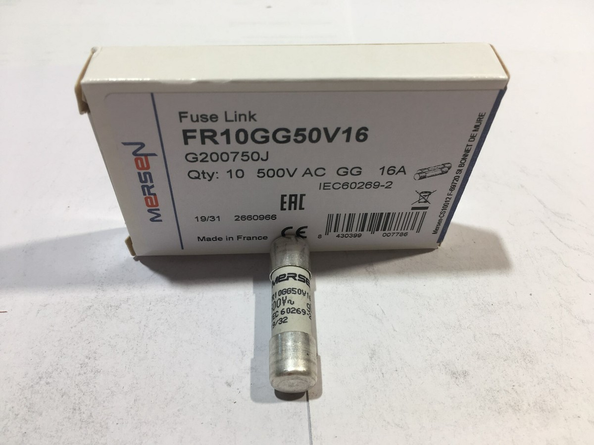 金庫 30cm（32L） 電子テンキー式 鍵2本振動警報 防犯 675