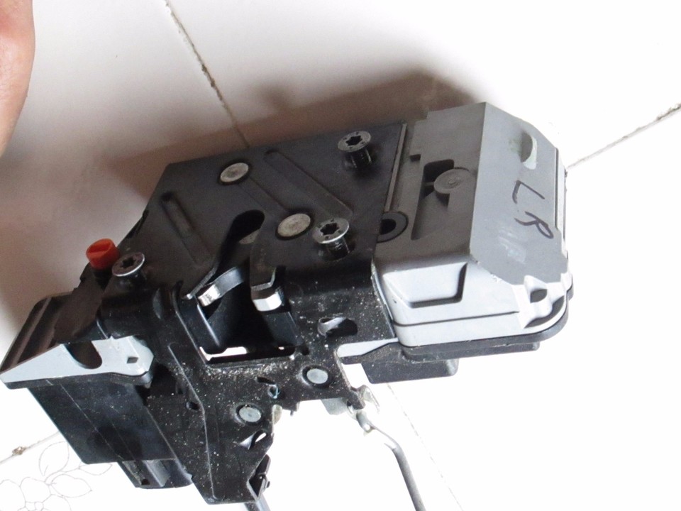 2001-2007 Volvo v70 xc70 s60 LEFT rear door lock latch actuator Cable ...