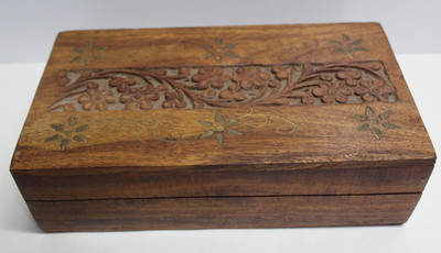 Vintage Hand Carved Wood Jewelry Trinket Box Inlaid Flower Design Made In India