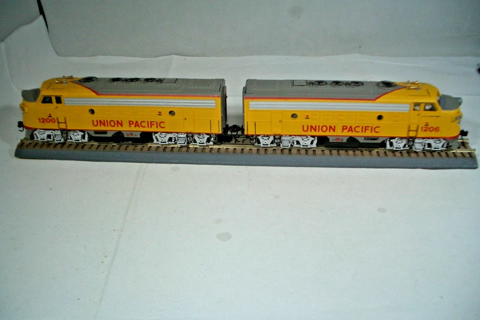 Bachmann Plus Union Pacific # 1200 & 1206 EMD F7A Diesels Both Powered - Image 4 of 4