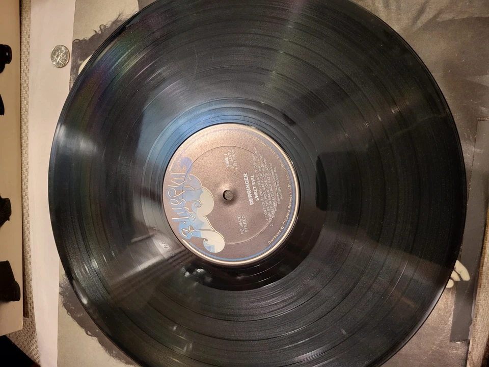 Rick Derringer — пластинка Sweet Evil LP PZ 34470 EX, виниловая, хорошая обложка с внутренним рукавом 1977 года - Изображение 4 из 4