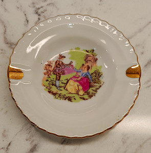 Vtg  Porcelain Japan Round Mini Ashtray White w/ Gold Trim Romantic Couple Scene