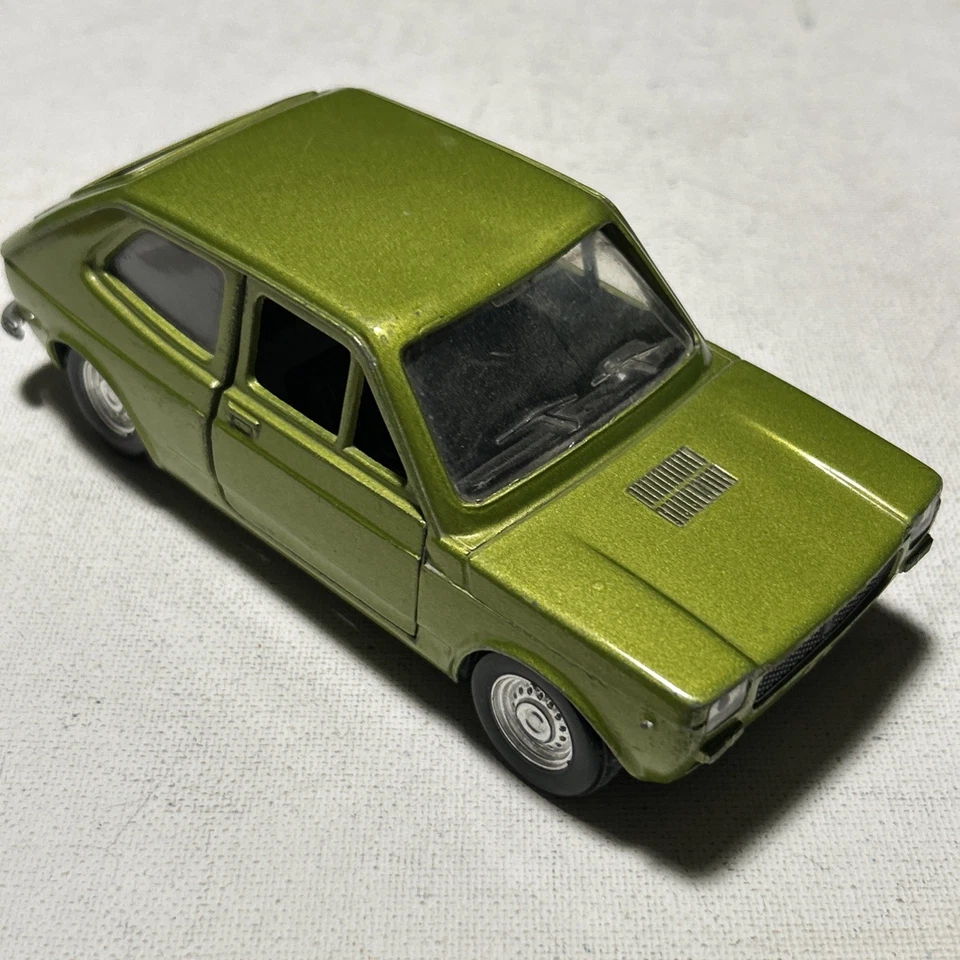 Polistil S27 Fiat 127 Scala 1/25 Vintage - Immagine 3 di 4