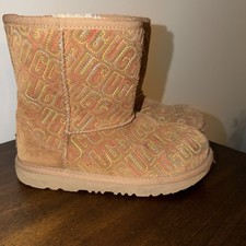 UGG 1112383K CLASSIC II GRAPHIC STITCH CHESTNUT BOOTS YOUTH SIZE USA 2
