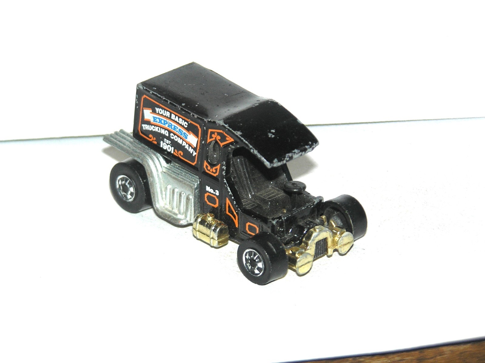 Vintage Hot Wheels Blackwall T-totaller **YELLOW LIGHT SPECIAL**