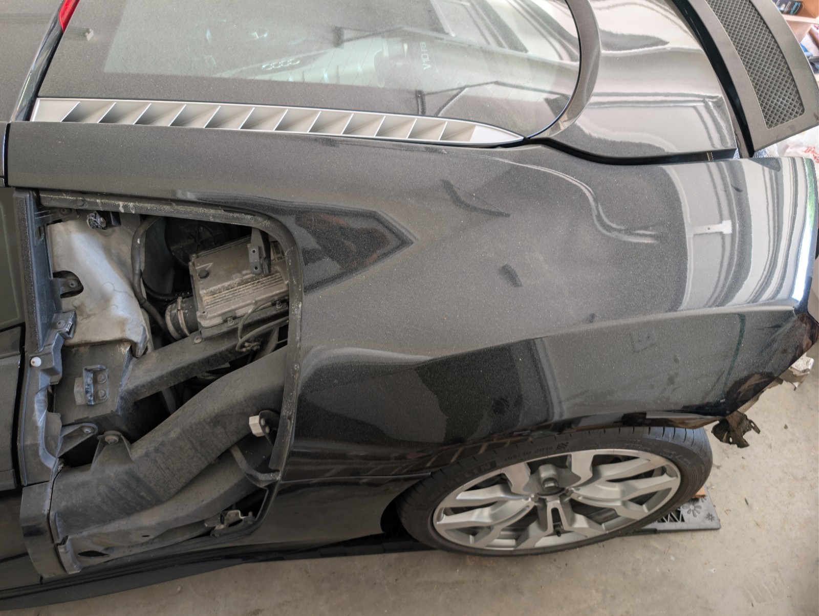 Audi R8 Left Quarter panel 2008-2015